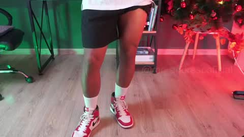 andres    online show from 28, 12, 2024