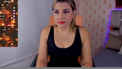 Isabella   online show from 16, 12, 2024