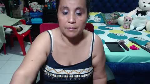 Snapshot of pervert_mommy_x chatting on 25, 12, 2024 SAMY online show from 25, 12, 2024