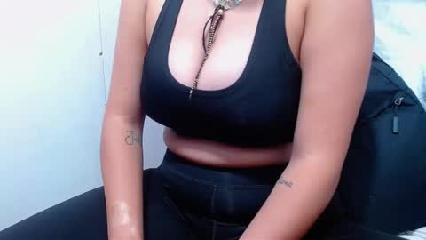  Nicole   online show from 26, 1, 2025