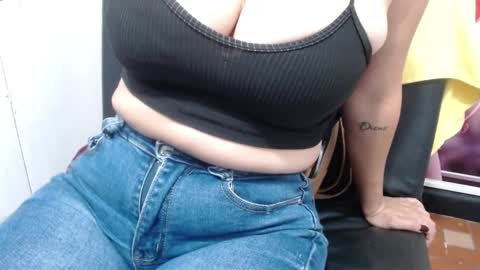  Nicole   online show from 22, 2, 2025