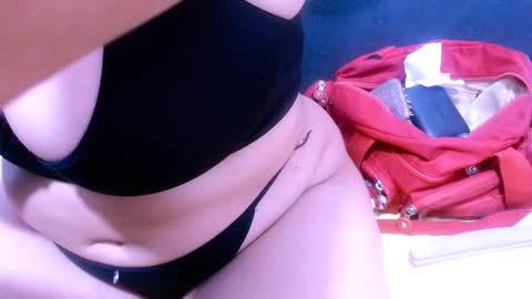  Nicole   online show from 31, 10, 2025