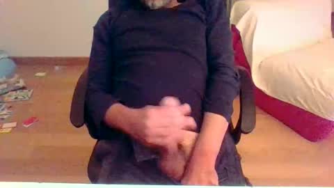 Snapshot of pesketig42 chatting on 25, 4, 2026 pesketig42 online show from 25, 4, 2026