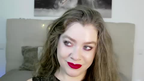 Peters Emily online show from 22, 12, 2024