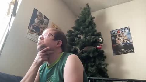 Snapshot of petert32 chatting on 16, 9, 2025 Peter online show from 16, 9, 2025