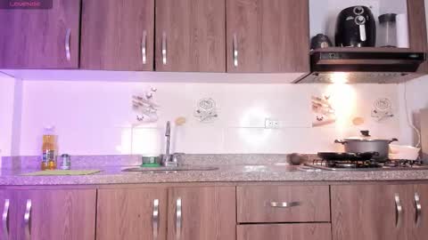 Im Rosse but u can call me Rossie or Rosita . online show from 6, 11, 2025