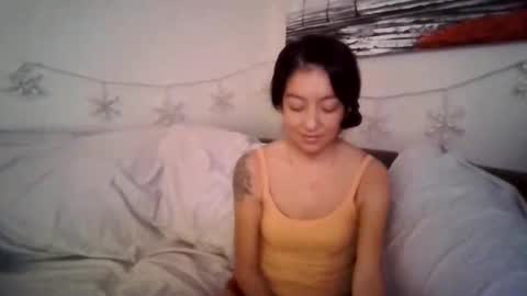 Snapshot of petite_treat_ chatting on 17, 12, 2025 petite treat online show from 17, 12, 2025