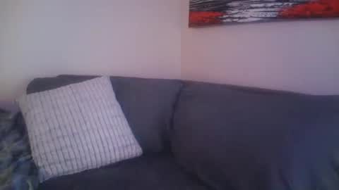 petite treat  online show from 28, 2, 2026