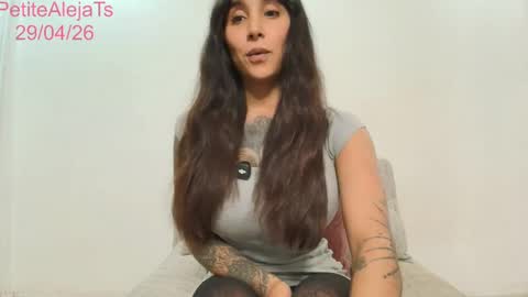 Snapshot of petitealejats chatting on 29, 4, 2026 PetiteAlejaTs online show from 29, 4, 2026