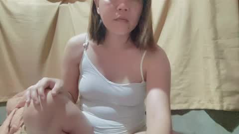 Snapshot of petiteasian_angel chatting on 1, 4, 2026 Hanna online show from 1, 4, 2026