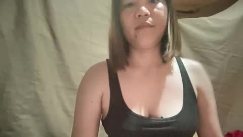 Snapshot of petiteasian_angel chatting on 3, 4, 2026 Hanna online show from 3, 4, 2026