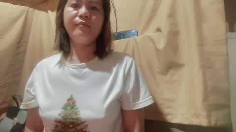 Snapshot of petiteasian_angel chatting on 9, 4, 2026 Hanna online show from 9, 4, 2026