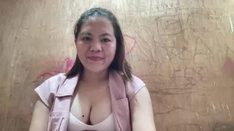 Snapshot of petiteasian_angel chatting on 25, 4, 2026 Hanna online show from 25, 4, 2026
