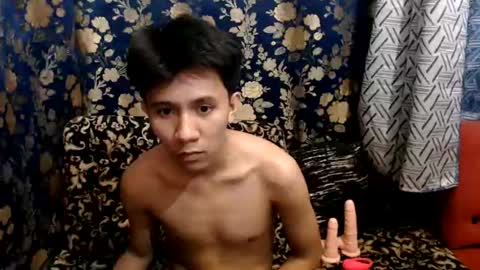 Snapshot of petiteasian_boy chatting on 9, 7, 2026 cute vir online show from 9, 7, 2026