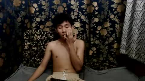 Snapshot of petiteasian_boy chatting on 16, 7, 2026 cute vir online show from 16, 7, 2026