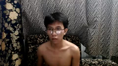 Snapshot of petiteasian_boy chatting on 26, 7, 2026 cute vir online show from 26, 7, 2026