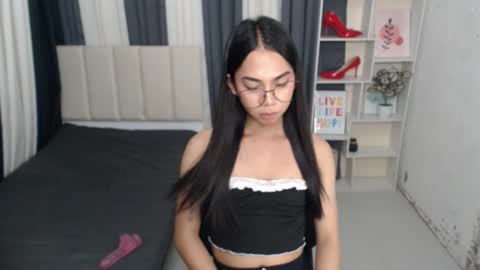 Yukie online show from 17, 10, 2025