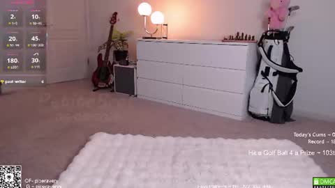 Snapshot of petitebrat chatting on 10, 6, 2026 PiperAvery online show from 10, 6, 2026