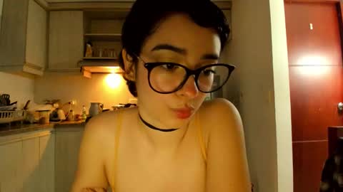 Snapshot of petitee_lunna chatting on 22, 3, 2026 Lunna online show from 22, 3, 2026