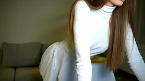 Snapshot of petitegonwiild chatting on 17, 5, 2026 Petitegonwiild online show from 17, 5, 2026