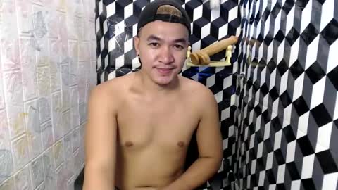 Snapshot of petitehugecockxnxxx chatting on 18, 5, 2026 Call me jake online show from 18, 5, 2026