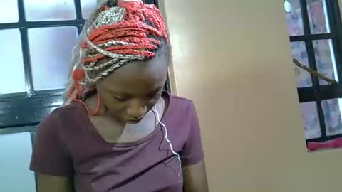 Snapshot of petitehunny chatting on 24, 4, 2026 petitehunny online show from 24, 4, 2026