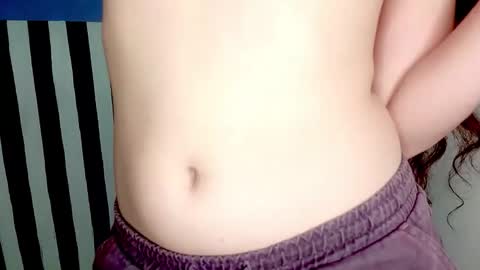 Snapshot of petiteivoryqueen chatting on 8, 4, 2026 danna online show from 8, 4, 2026