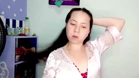 Snapshot of petiteivoryqueen chatting on 4, 5, 2026 danna online show from 4, 5, 2026