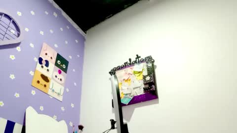 Snapshot of petiteivoryqueen chatting on 18, 5, 2026 danna online show from 18, 5, 2026