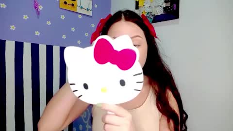 Snapshot of petiteivoryqueen chatting on 10, 6, 2026 danna online show from 10, 6, 2026
