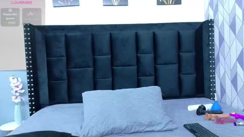 Snapshot of petitelittleebony chatting on 8, 10, 2025 little sharon online show from 8, 10, 2025