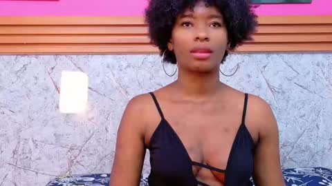 Snapshot of petitelittleebony chatting on 14, 12, 2025 little sharon online show from 14, 12, 2025