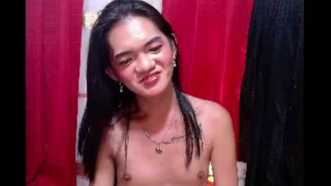 Snapshot of petitepinaycyrenets chatting on 24, 3, 2026 TsDELICIOUSCum69 online show from 24, 3, 2026