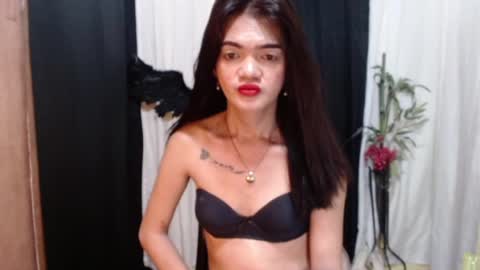 Snapshot of petitepinaycyrenets chatting on 6, 4, 2026 TsDELICIOUSCum69 online show from 6, 4, 2026