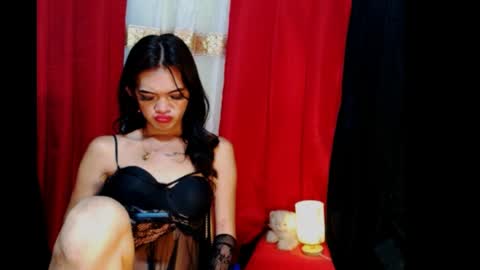 Snapshot of petitepinaycyrenets chatting on 7, 4, 2026 TsDELICIOUSCum69 online show from 7, 4, 2026