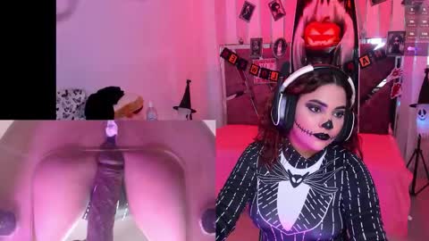 Snapshot of petitesofia_ chatting on 19, 10, 2025 Sofia online show from 19, 10, 2025