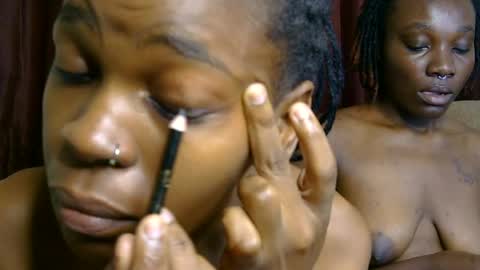 Snapshot of petitevixenn chatting on 28, 7, 2026 petitevixenn online show from 28, 7, 2026