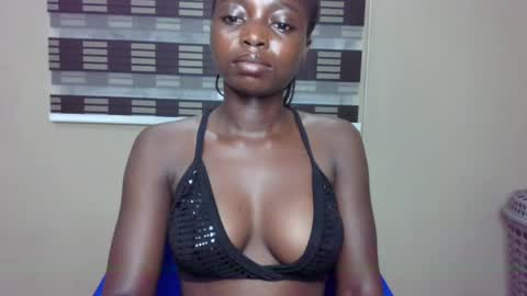 petitexxebony online show from 16, 5, 2026