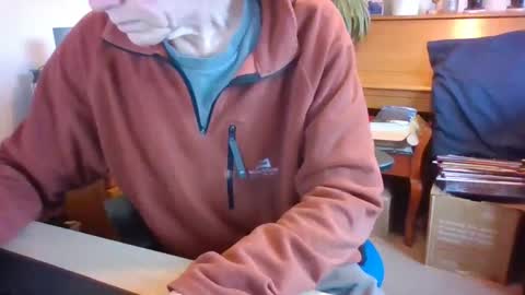 petitwilly online show from 15, 1, 2025