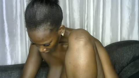 Snapshot of pettite_cora1 chatting on 17, 6, 2026 pettite_cora1 online show from 17, 6, 2026