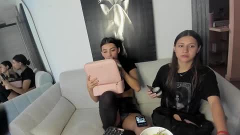 Peyton   online show from 28, 9, 2025