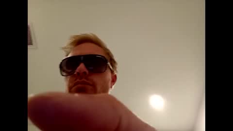 pezzabigcock online show from 10, 3, 2026