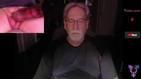 Snapshot of pghk2000 chatting on 17, 5, 2026 George online show from 17, 5, 2026