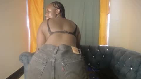 Snapshot of phaeey_savage chatting on 7, 4, 2026 Pheey online show from 7, 4, 2026