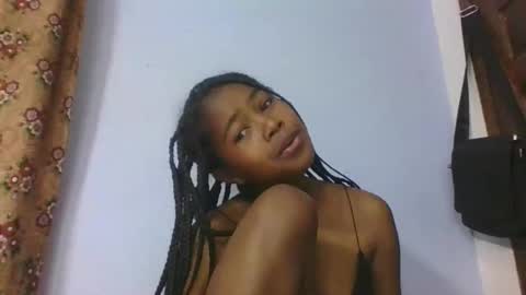 phania185885 online show from 9, 4, 2026