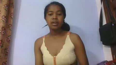 phania185885 online show from 11, 4, 2026