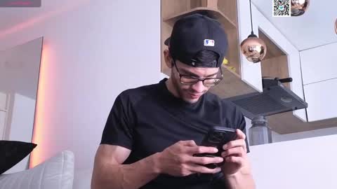 phantom_bigger1 online show from 23, 2, 2025