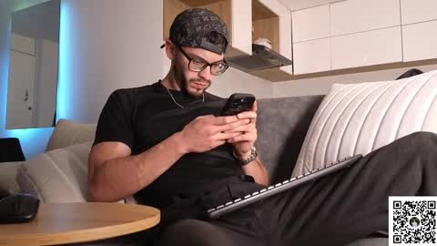 phantom_bigger1 online show from 6, 2, 2026