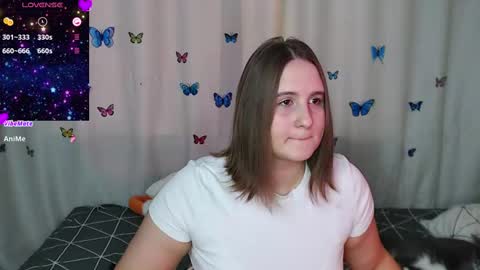 Snapshot of phantommira chatting on 2, 3, 2025 phantommira online show from 2, 3, 2025