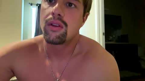 phatasswhiteboyyyy online show from 8, 4, 2026